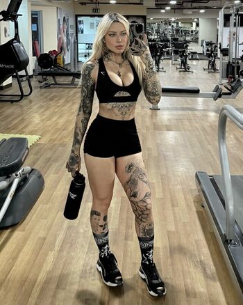 Full leaked Dayanerys private photo