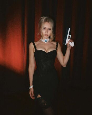 Full leaked Dead blonde private photo