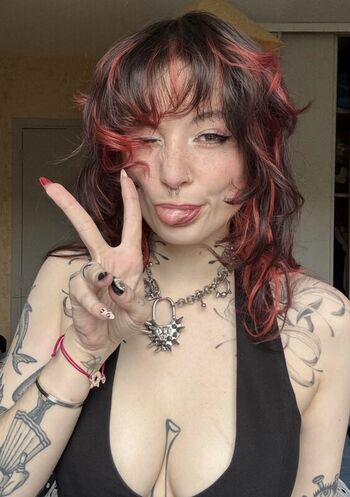 Full leaked Deadmiette private photo