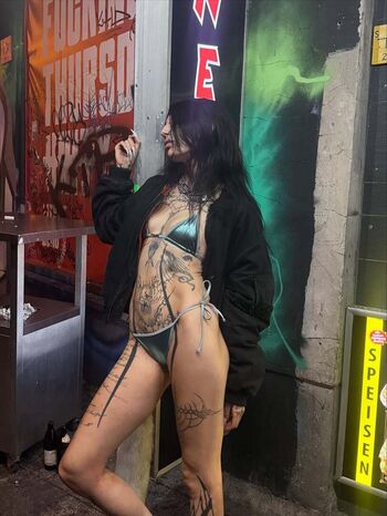 Full leaked Deathbyromy private photo