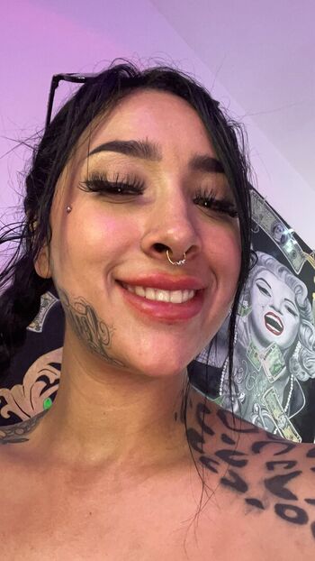 Full leaked Debbiecross private photo