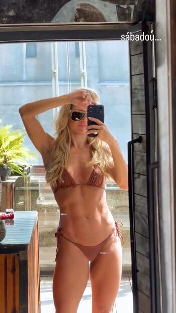 Full leaked Deborah secco  page private photo