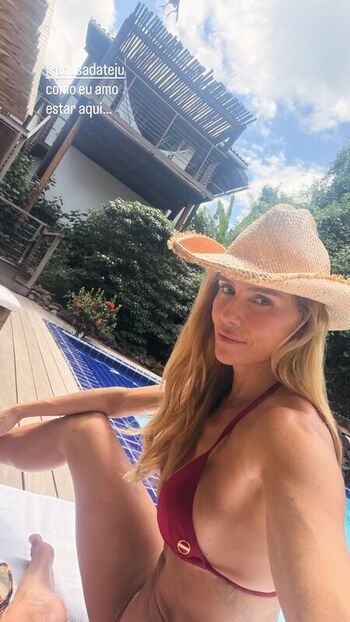 Full leaked Deborah secco  page private photo