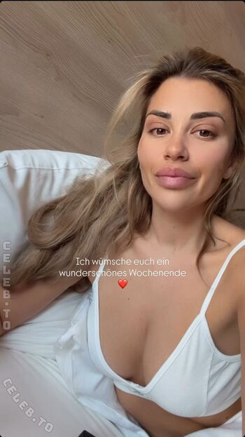 Full leaked Deeanaofficial private photo