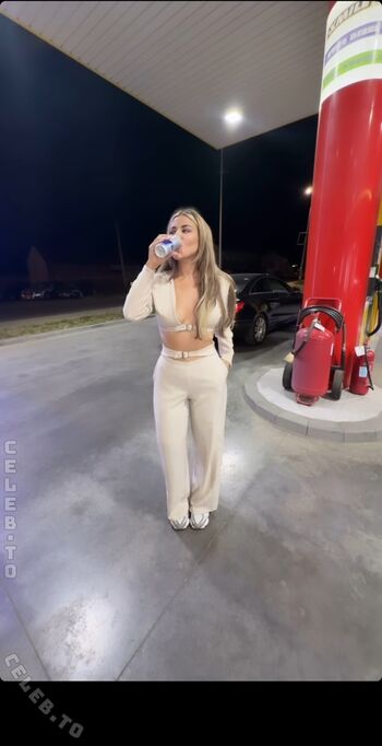 Full leaked Deeanaofficial private photo
