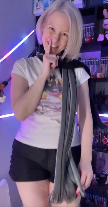 Full leaked Deegee private photo