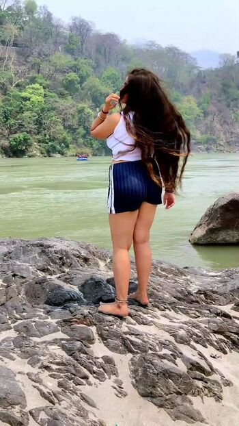 Full leaked Deeksha bhardwaj private photo