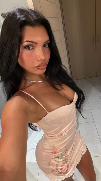 Full leaked Deemah private photo