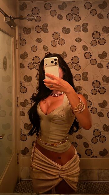 Full leaked Deemah private photo
