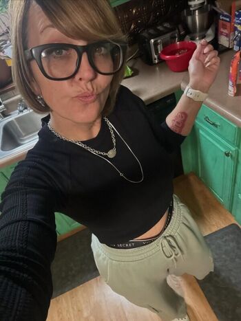 Full leaked Deenacakes private photo