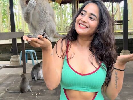 Full leaked Deepthi sunaina private photo