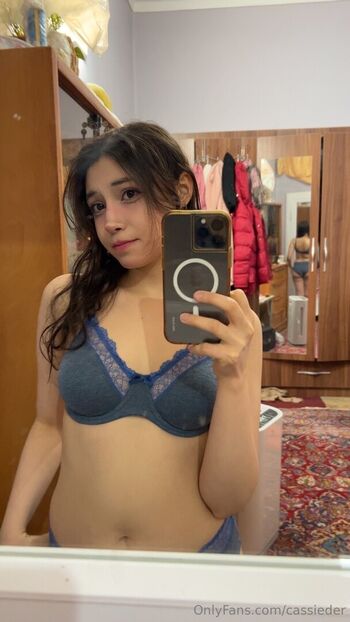 Full leaked Deercassieeee private photo