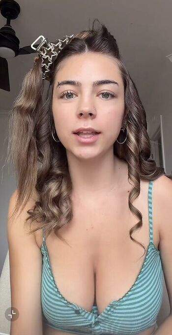 Full leaked Deeznailss private photo