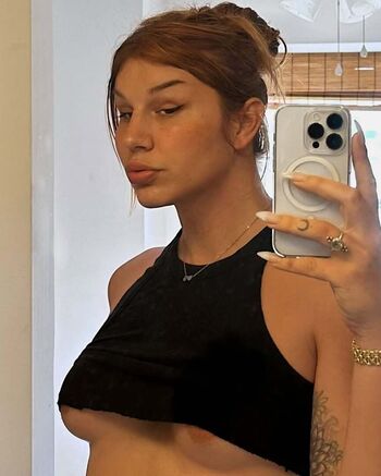 Full leaked Dehlani private photo
