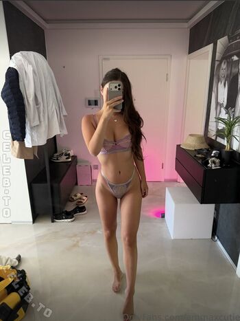 Full leaked Deineemi private photo