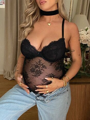 Full leaked Delaneychilds private photo
