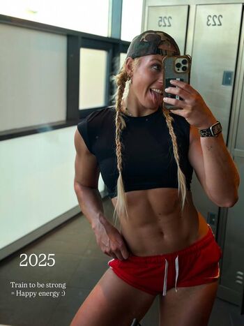 Full leaked Delia schweizer page private photo