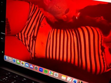 Full leaked Delusionalshne private photo