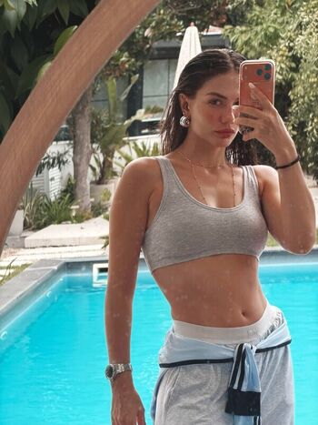 Full leaked Demet ozdemir private photo