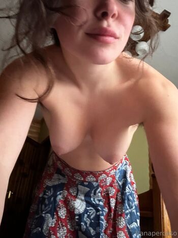 Full leaked Yogatravelgirl / private photo