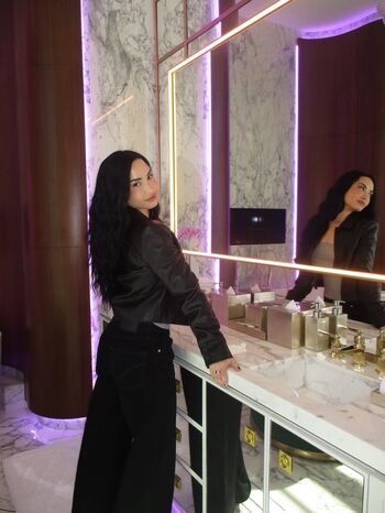 Full leaked Demi lovato page private photo