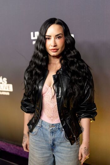 Full leaked Demi lovato page private photo