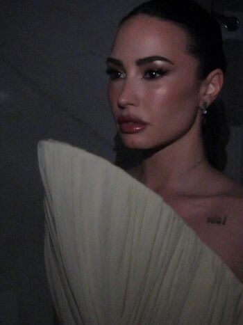Full leaked Demi lovato page private photo