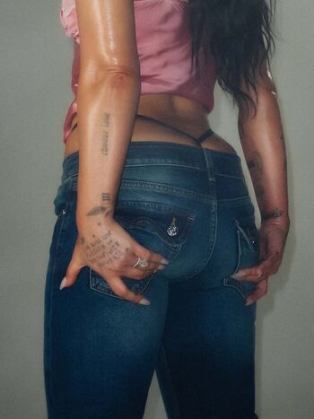 Full leaked Demi lovato private photo