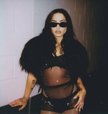Full leaked Demi lovato private photo