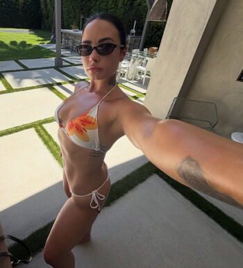 Full leaked Demi lovato page private photo