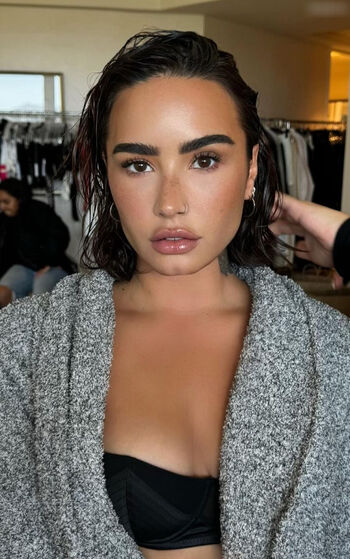 Full leaked Demi lovato page private photo