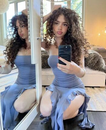 Full leaked Demi trakalogeras private photo