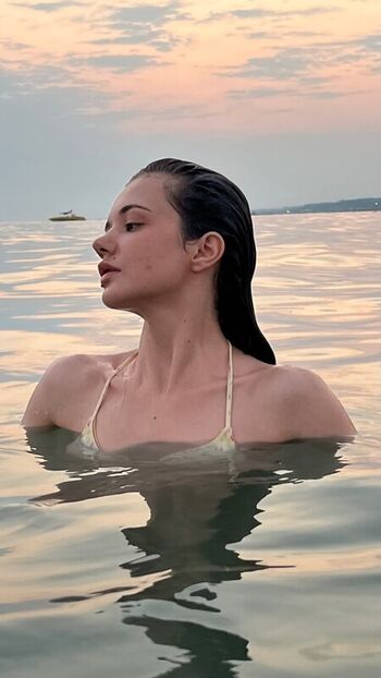 Full leaked Demiraytomris private photo