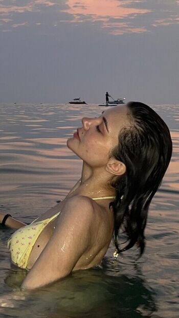 Full leaked Demiraytomris private photo