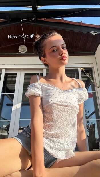 Full leaked Demiraytomris private photo