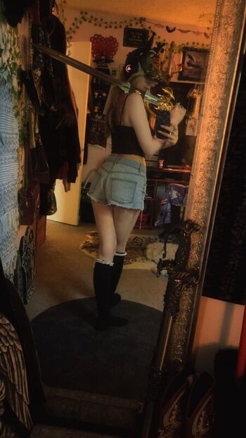 Full leaked Demonxbae private photo