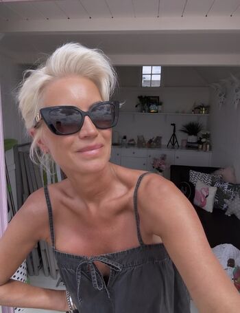 Full leaked Denise van outen page private photo