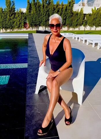Denise Welch