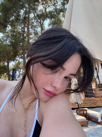Full leaked Derya pnar ak private photo