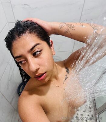 Full leaked Desereii private photo
