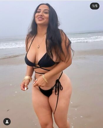 Full leaked Desi asszilla private photo