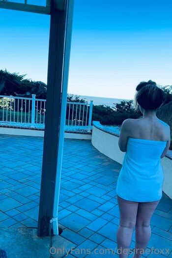 desiraefoxx