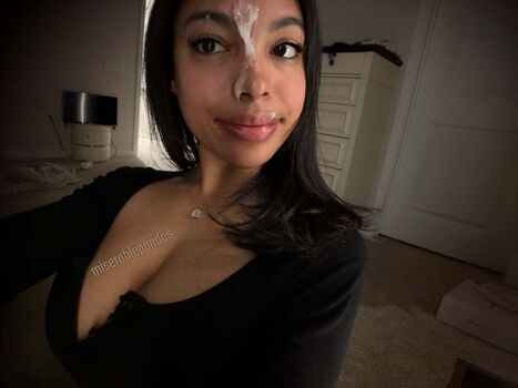 Full leaked Desireava private photo