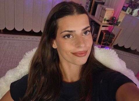 Full leaked Develique private photo