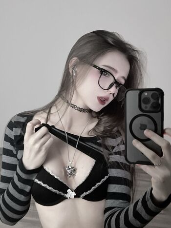 Full leaked Devibtch private photo