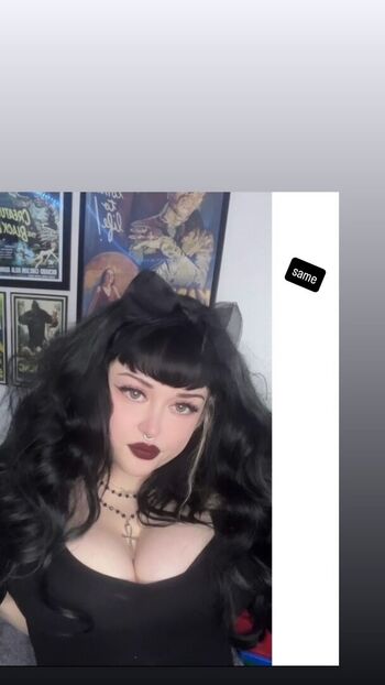 Full leaked Devilsgotadaughter private photo