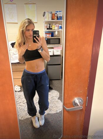 Full leaked Devin parker private photo