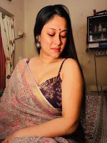 Full leaked Devina bose private photo