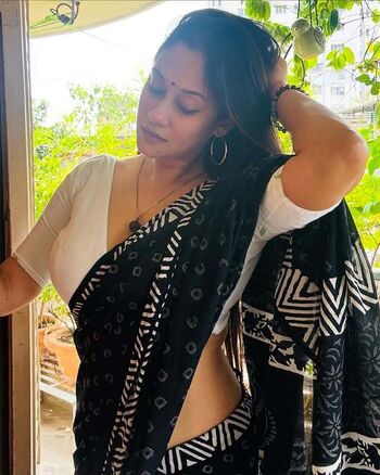 Full leaked Devina bose private photo
