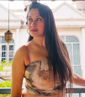 Full leaked Devina bose private photo